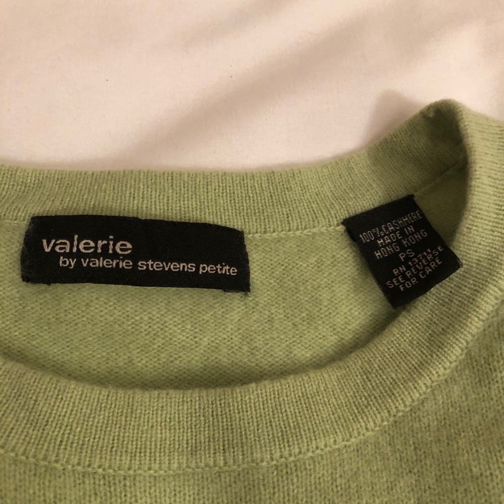 Green Cashmere Sweater - Picture 2 of 4